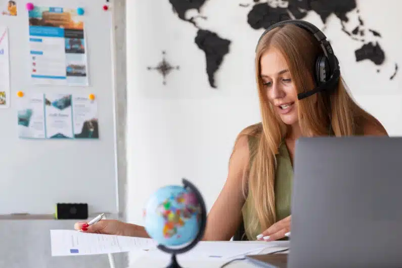 4 Reasons to Hire a Translation Agency 4 Reasons to Hire a Translation Agency